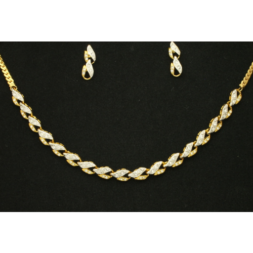 22Ct Gold Plated Diamond Finish Necklace With Ear Rings