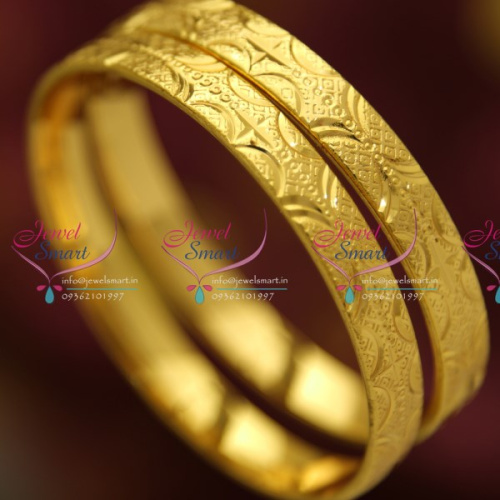 B4695M 2.6 Size Thick Metal Finish 2 Pieces Set Bangles Online Offer Price