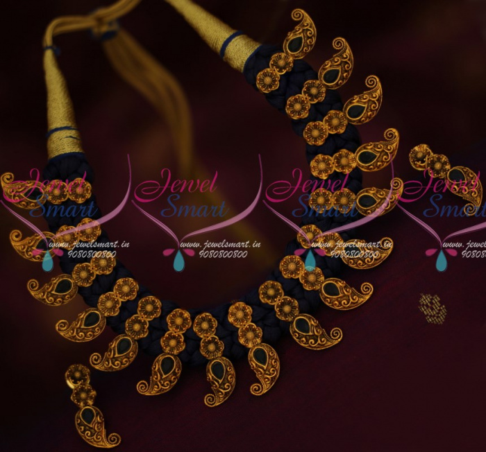 Thread and metal jewellery store