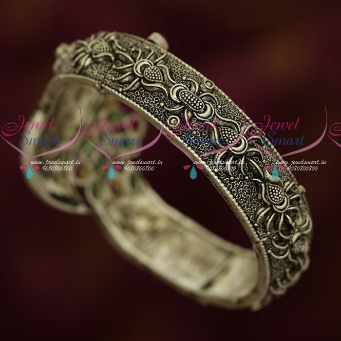 Artificial shop jewellery bracelets