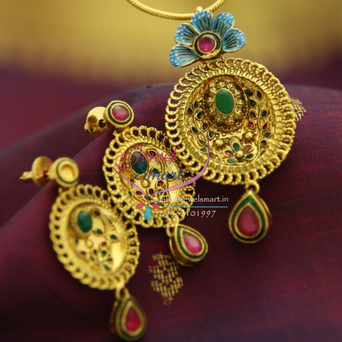 Pendant set outlet in gold design