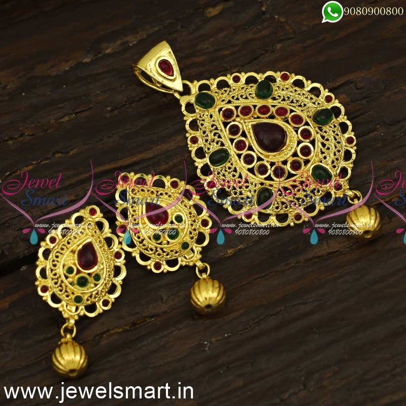 Salankara Creation's Haath Pankha design pendant with earrings set