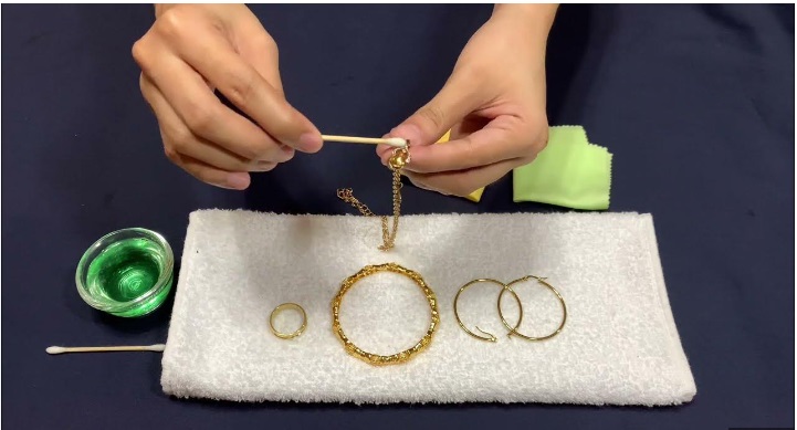 How to Care Kids Gold Jewellery