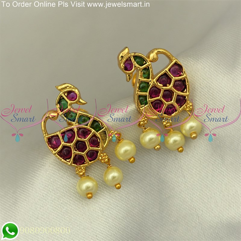 Nityaa Diamond & Yellow Gold Jhumka Earrings
